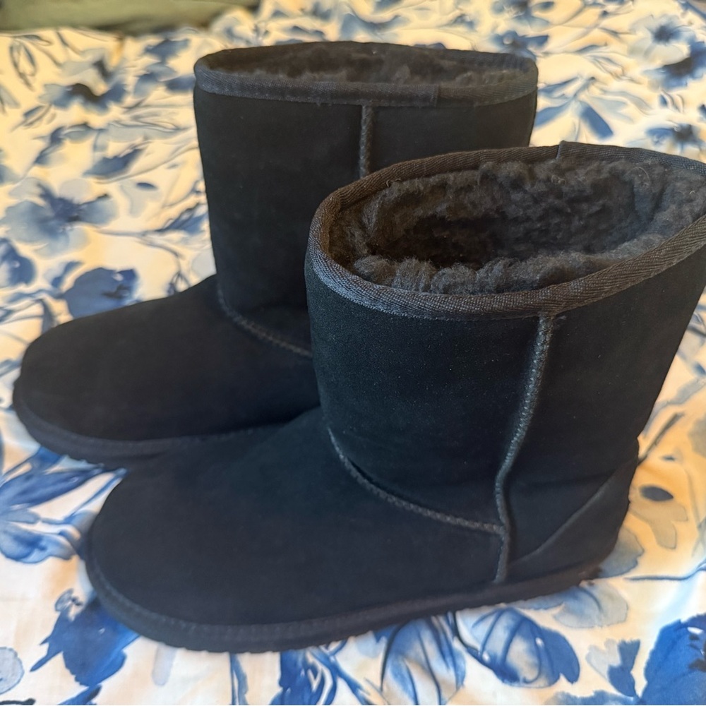 Black Suede KOOLABURRA By UGG Boots